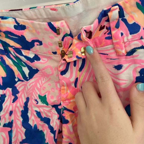 Lilly Pulitzer Callahan stretch short 5” inseam - Picture 7 of 8